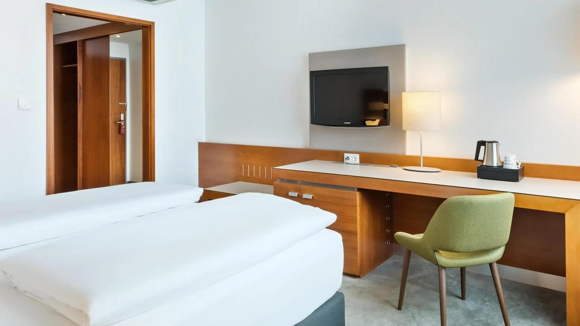 Austria Trend Hotel Europa Graz Hauptbahnhof 4*,